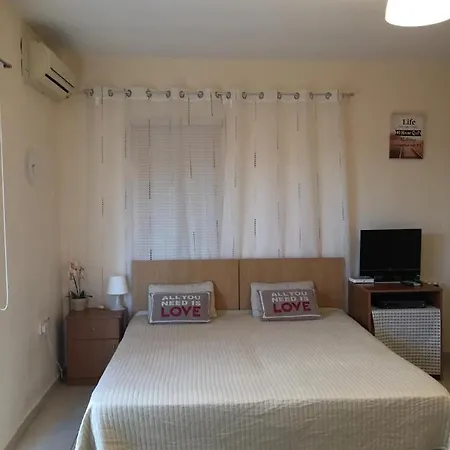 Holidays In Cyprus Apartment *